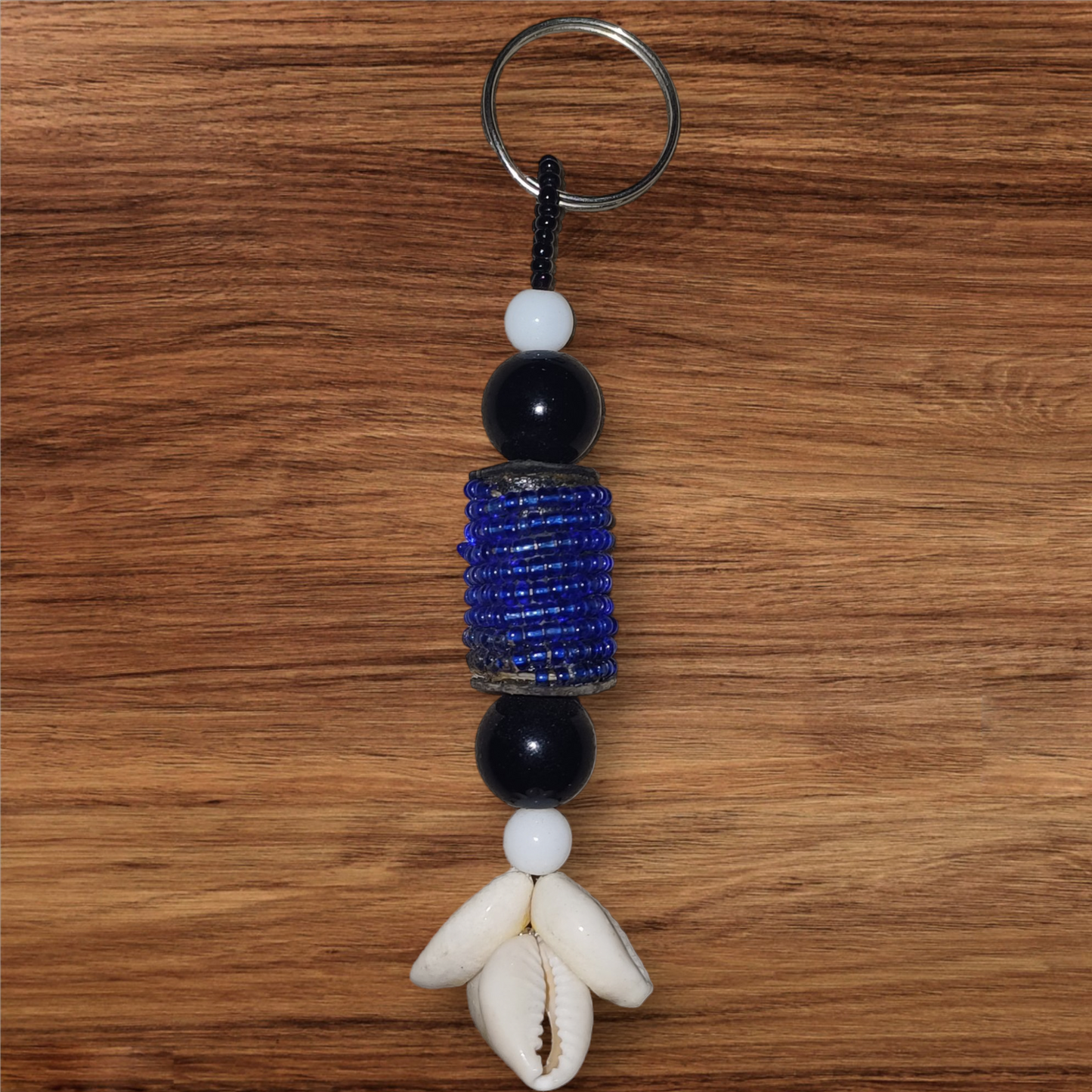 PORTE CLEF BLEU EN PERLES